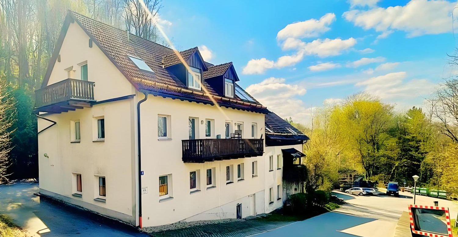 Mariahilf als Nachbarn:  3-Zi.-DG-Whg. mit Traumblick auf die Passauer Altstadt