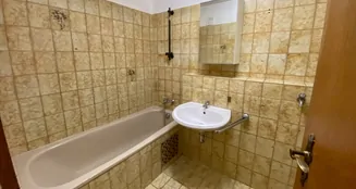 von_poll_real_estate_property_25345033_image_10