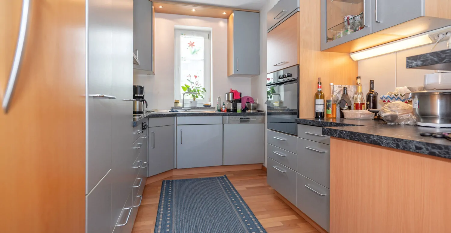 Helle, moderne, ebenerdige 3-Zi.-Whg. mit Südbalkon und Garage