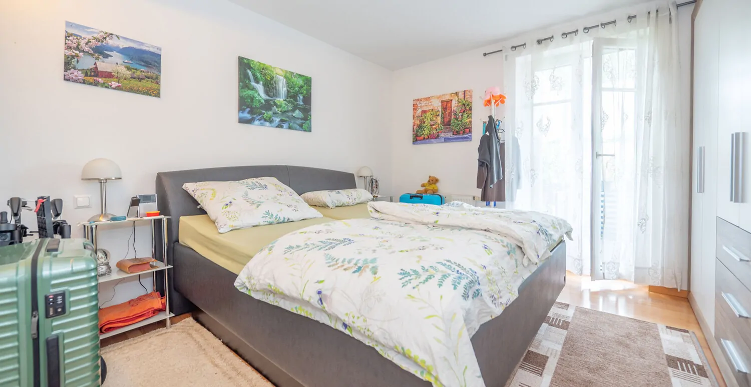 Helle, moderne, ebenerdige 3-Zi.-Whg. mit Südbalkon und Garage