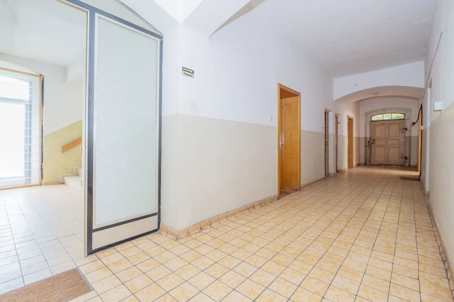 Listed building complex - Large, mature property - Let your ideas run wild