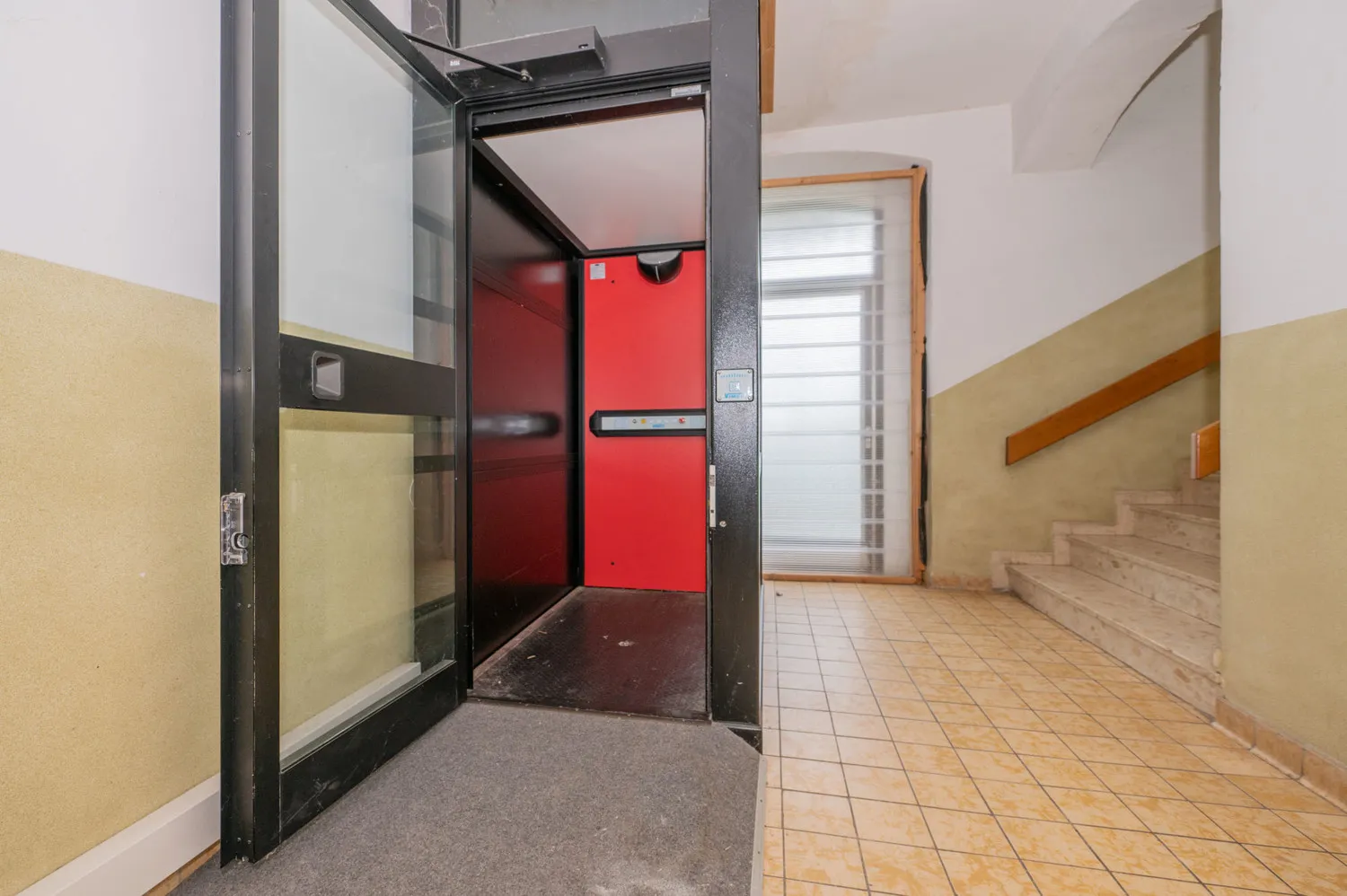 Listed building complex - Large, mature property - Let your ideas run wild