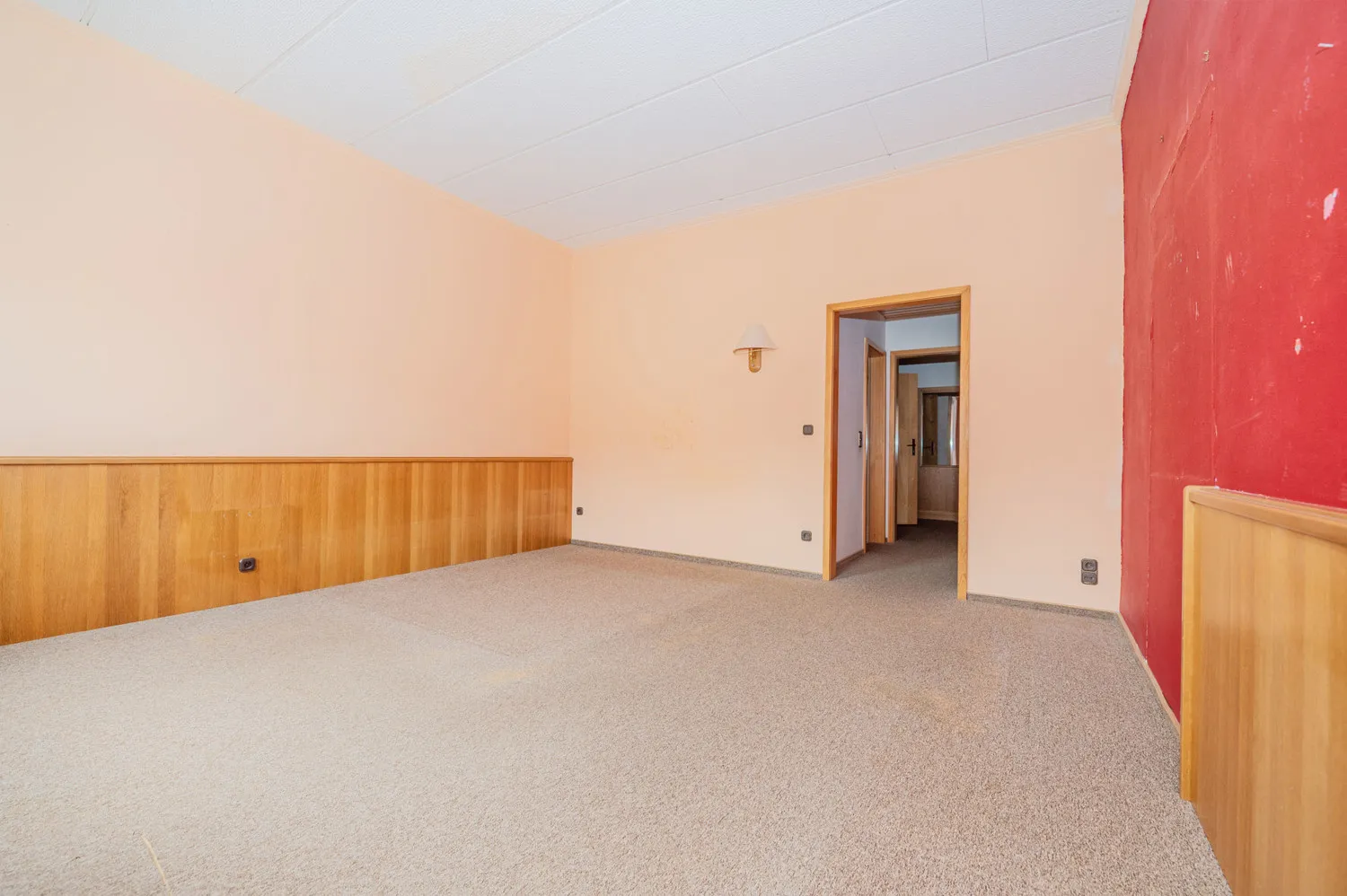 Listed building complex - Large, mature property - Let your ideas run wild