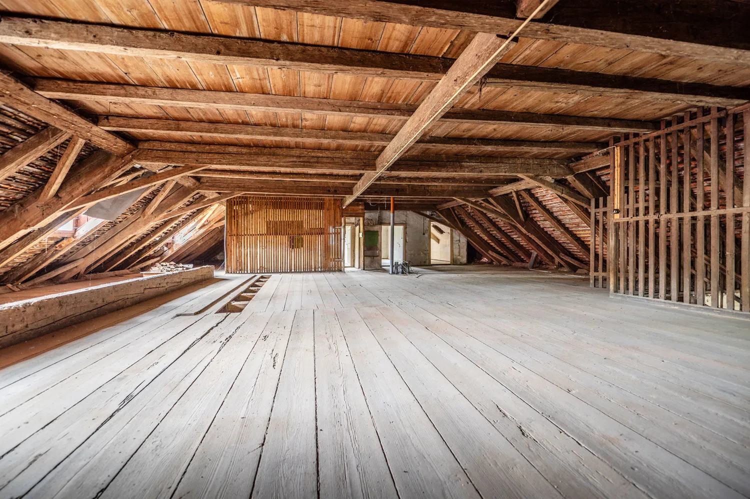 Listed building complex - Large, mature property - Let your ideas run wild