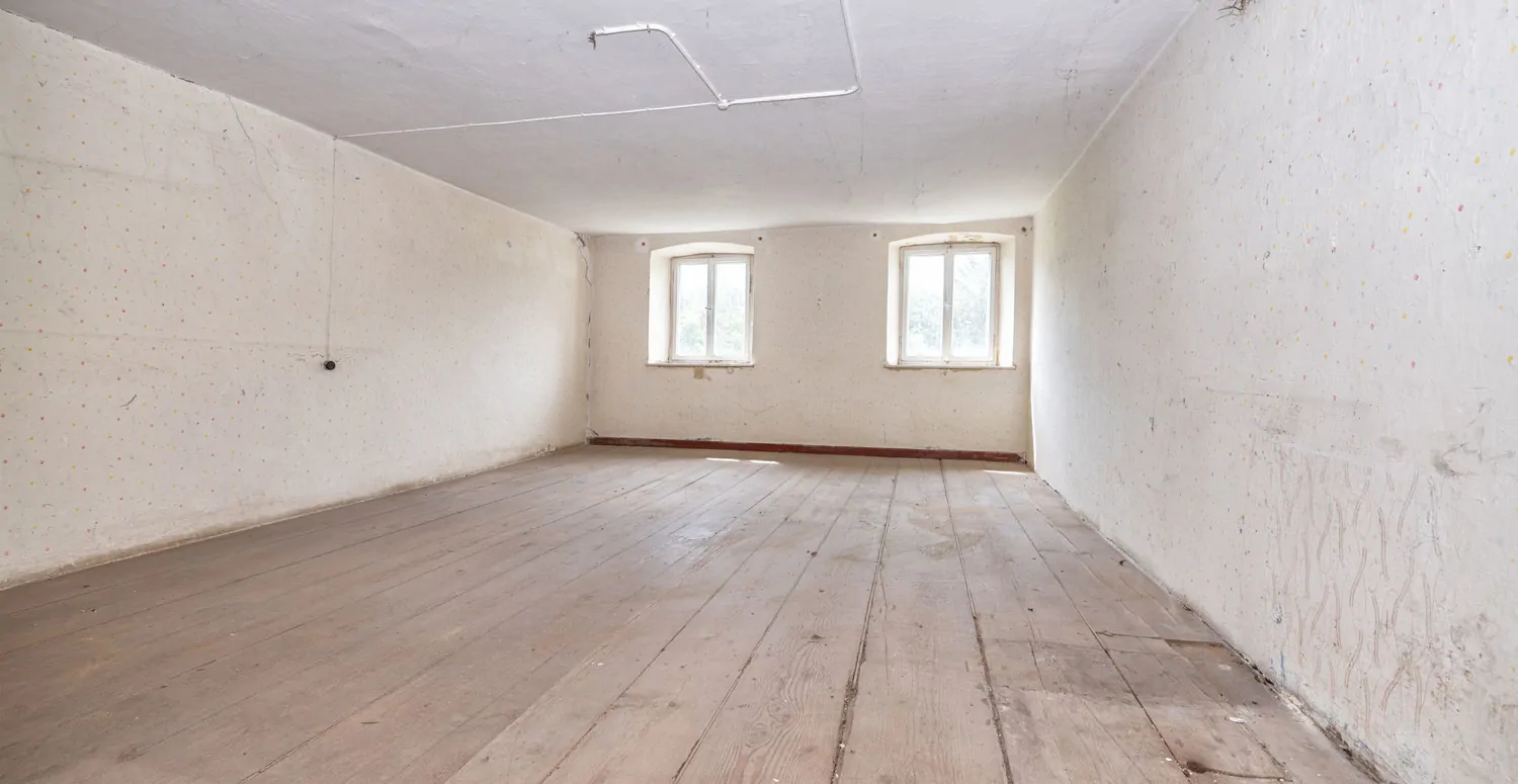 Gebäude-Ensemble-Denkmalschutz
Großes eingewachsenes Grundstück- 
Lassen Sie Ihren Ideen freien Lauf