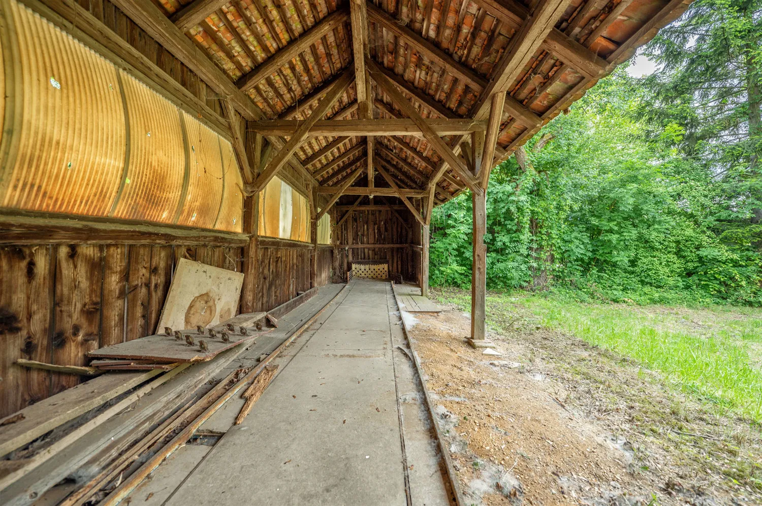 Listed building complex - Large, mature property - Let your ideas run wild