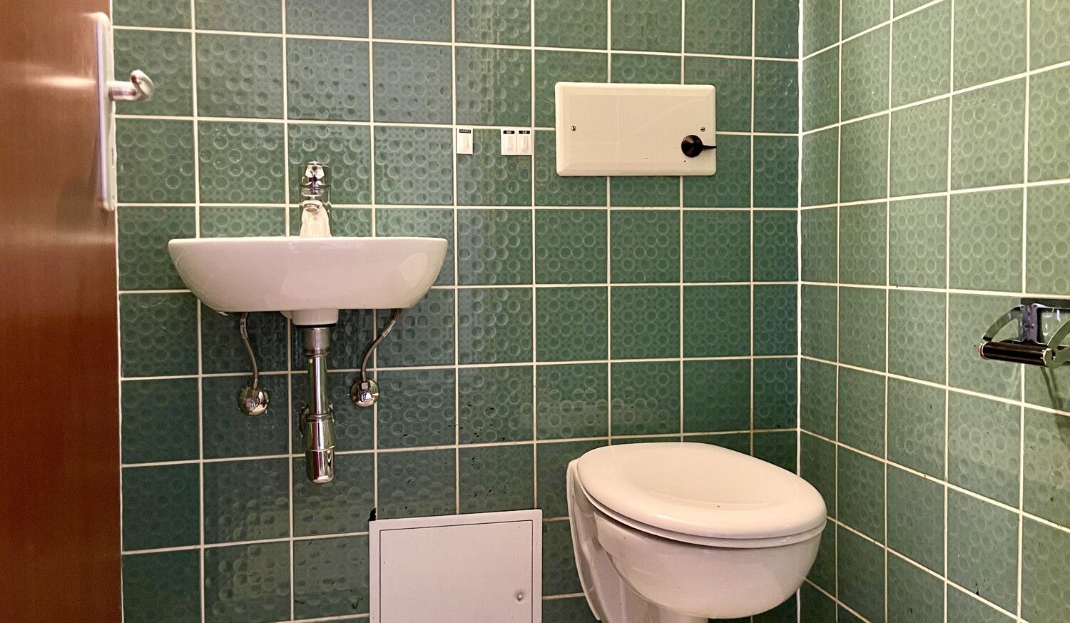 Schöne 3 Zi.-Whg. mit TG-Stellplatz und West-Loggia