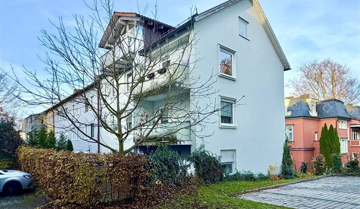 Attraktives 4-Parteinhaus in zentraler Lage als stabiles, nachhaltiges Investment