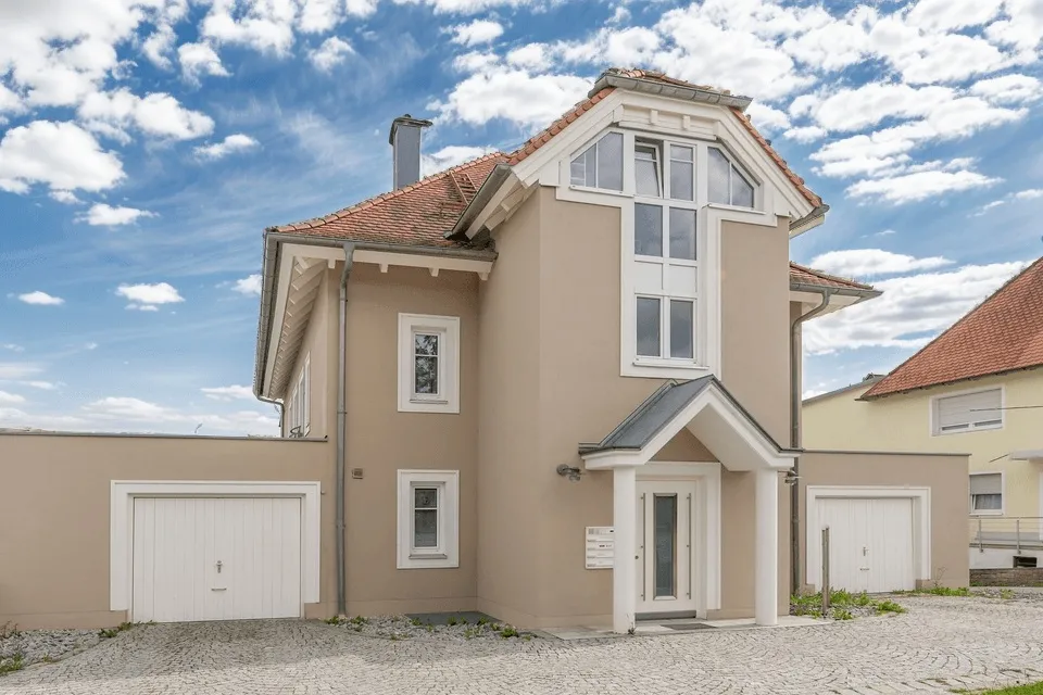 Charmant appartement de 4 pièces avec jardin, cuisine équipée et place de parking
