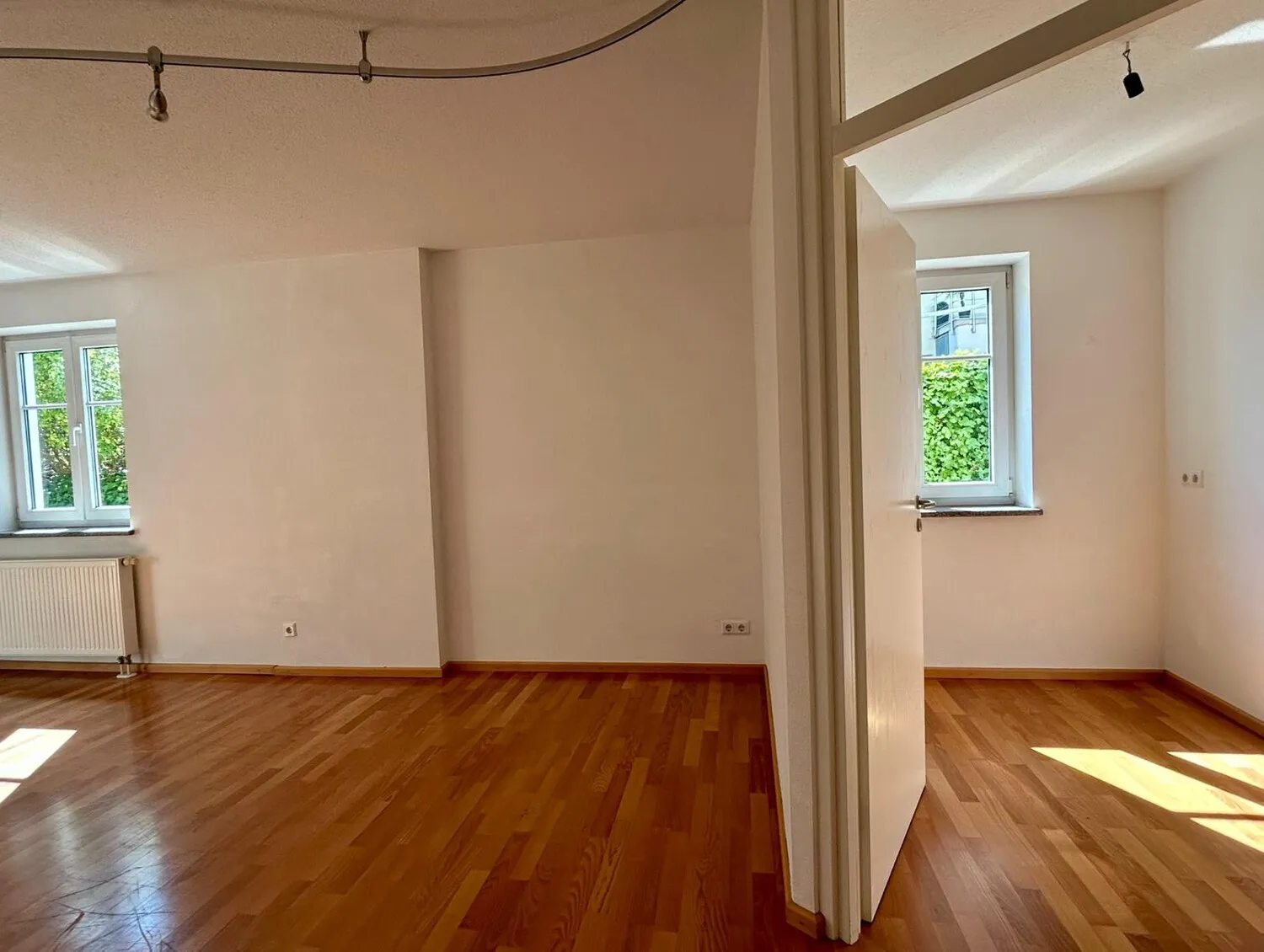 Wohnzimmer mit Büro