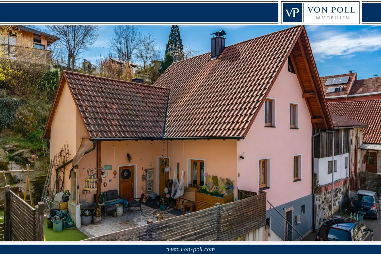 Einfamilienhaus mit Garten und Doppelgarage