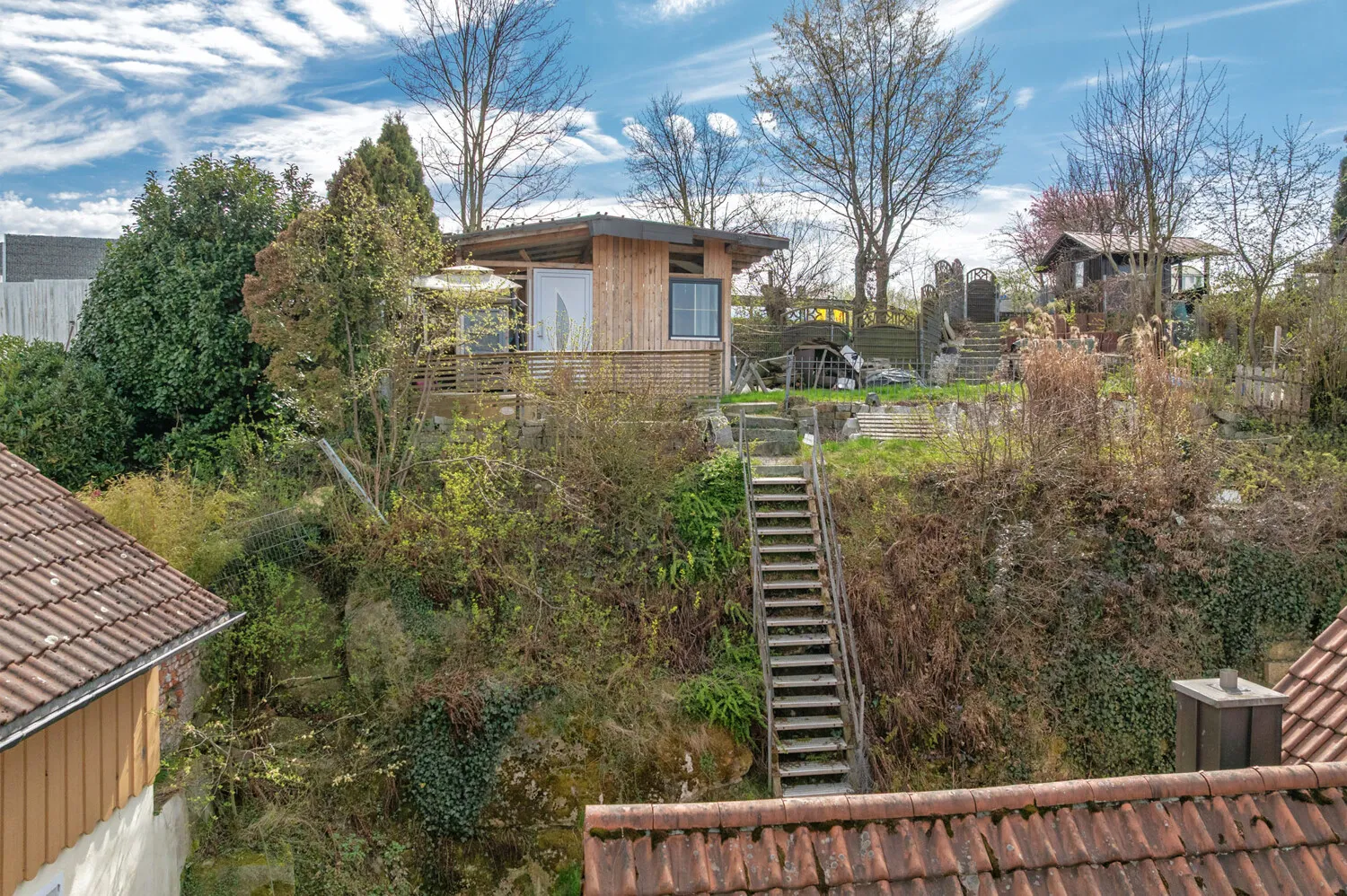 Einfamilienhaus mit Garten und Doppelgarage