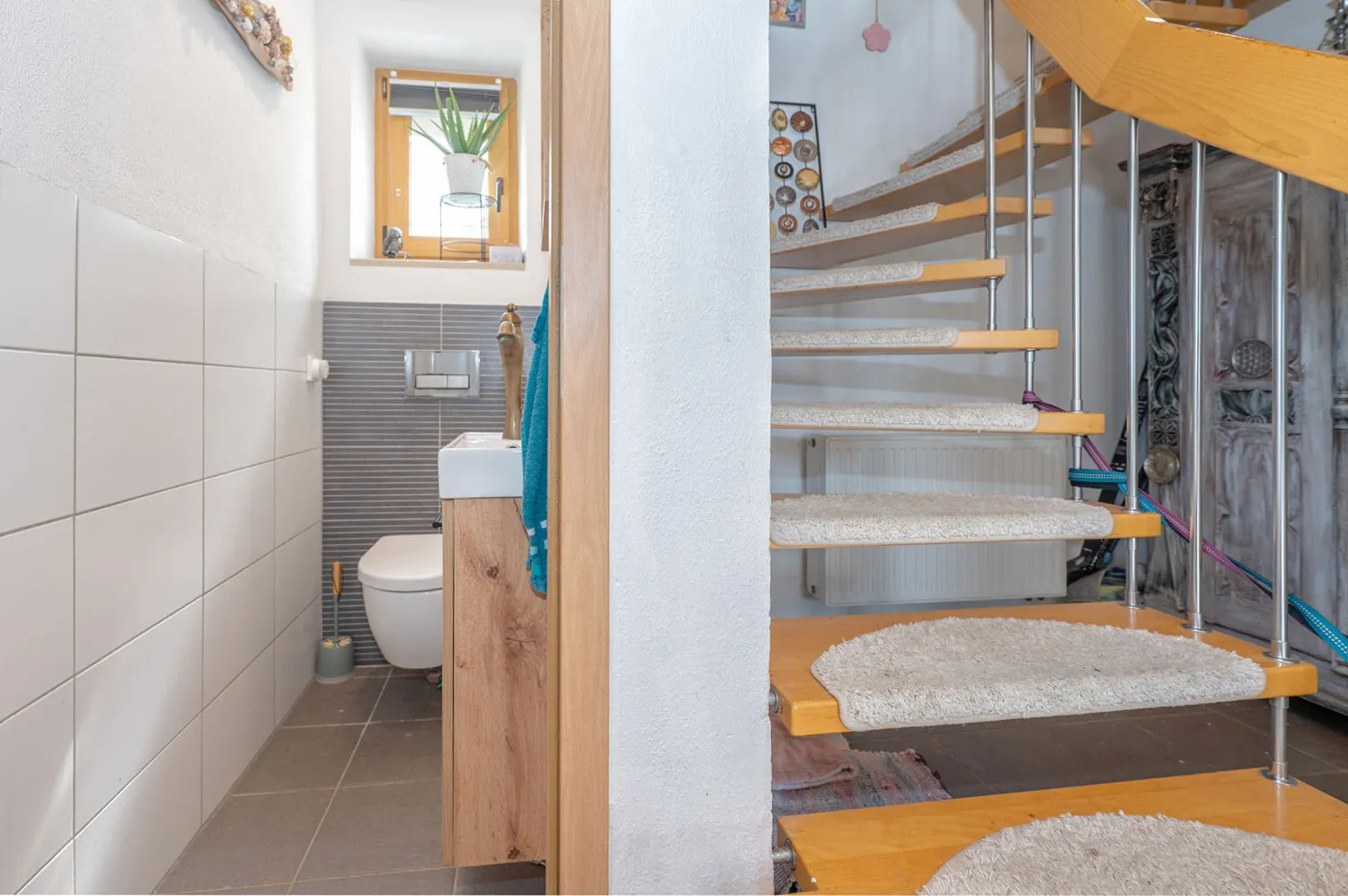 Einfamilienhaus mit Garten und Doppelgarage