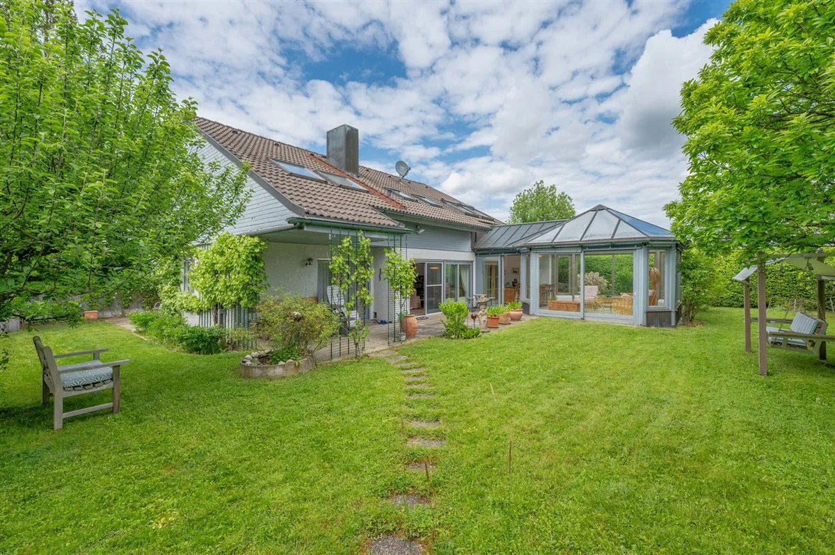 Familienparadies mit großem Südgarten | Kamin | Wintergarten | Doppelgarage