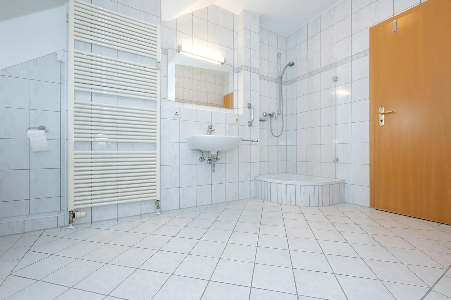2-Zimmer-Dachgeschosswohnung in zentraler Lage von Bad Füssing