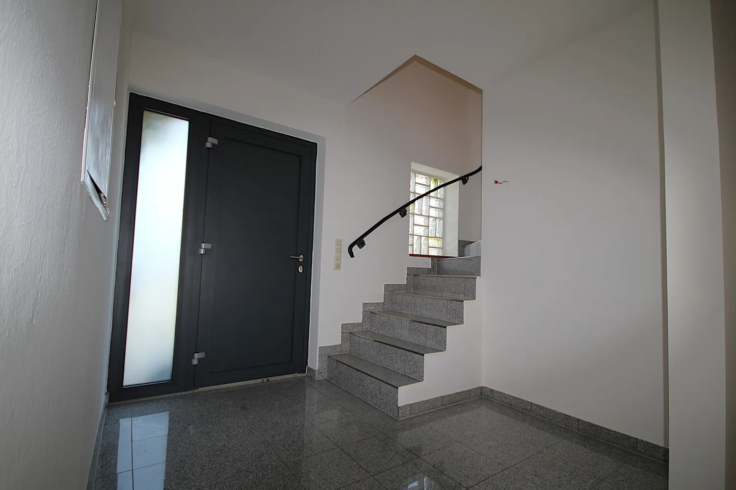 Großzügiges Einfamilienhaus mit großem Garten