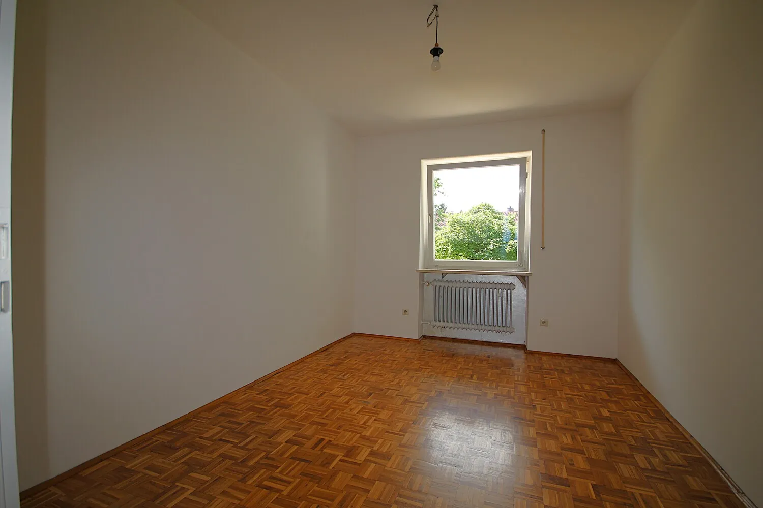 Großzügiges Einfamilienhaus mit großem Garten