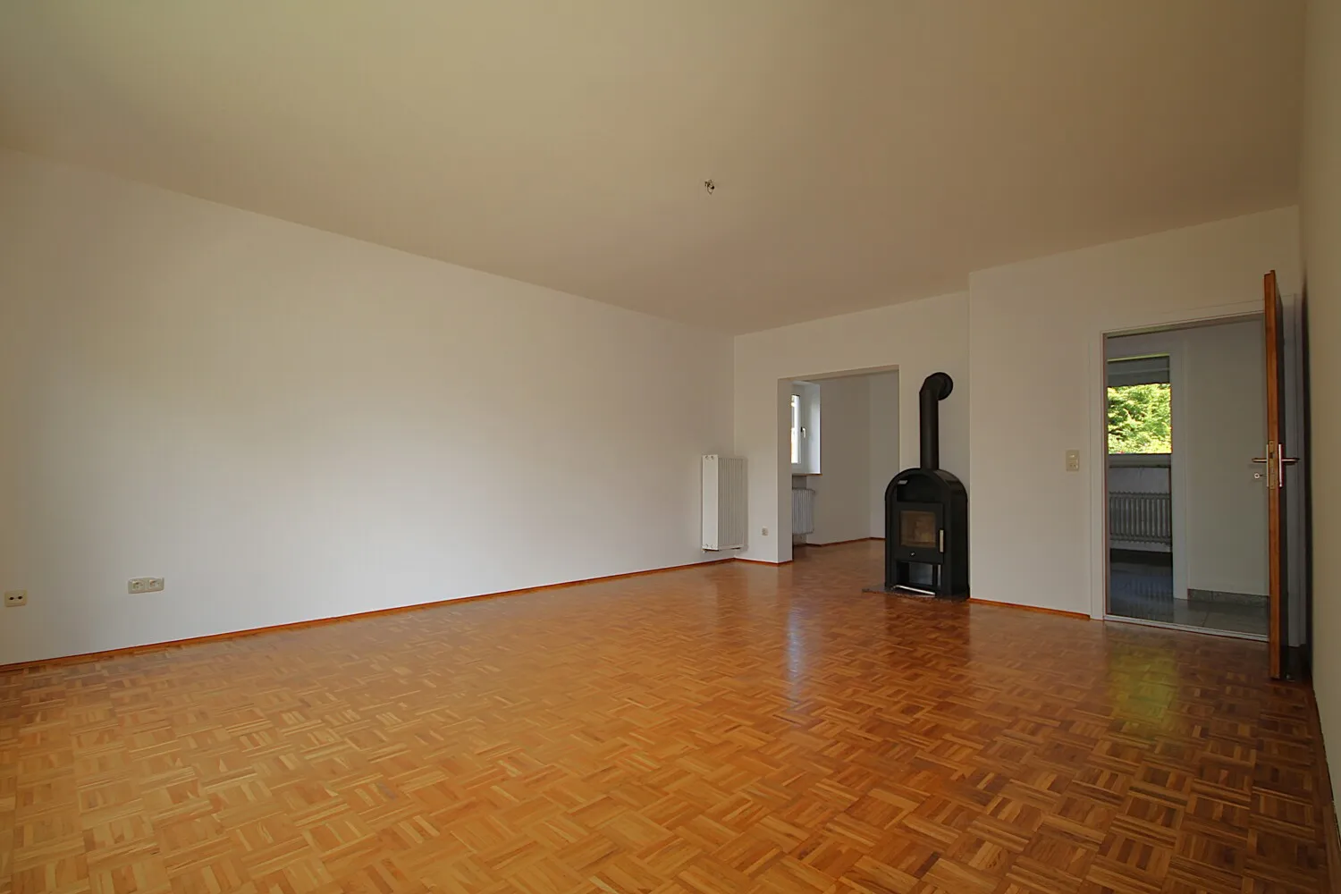 Großzügiges Einfamilienhaus mit großem Garten