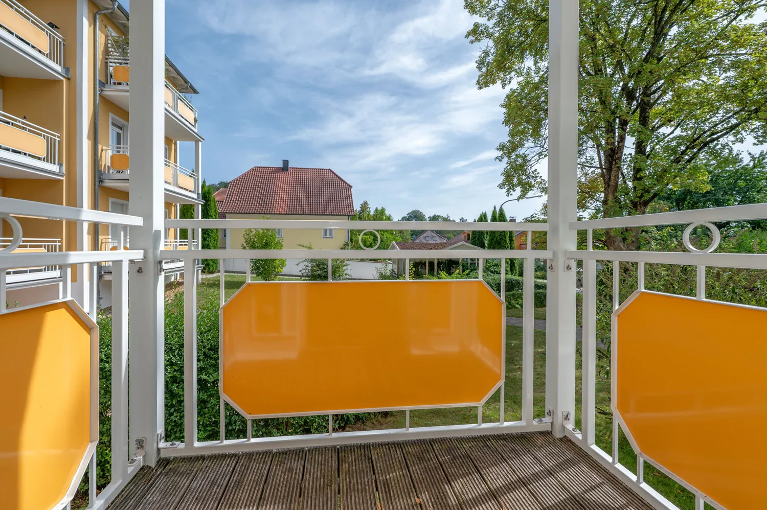 Lichtdurchflutete 2-Zimmer-Wohnung mit Balkon und Parkettkomfort