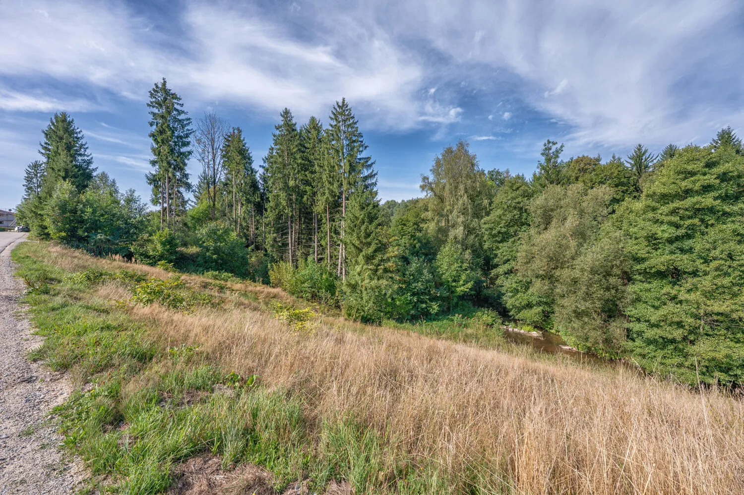 Vier Grundstücke für vier Häuser
mit je 5 Wohnungen 
Gesamtwohnfläche ca. 1575 m²