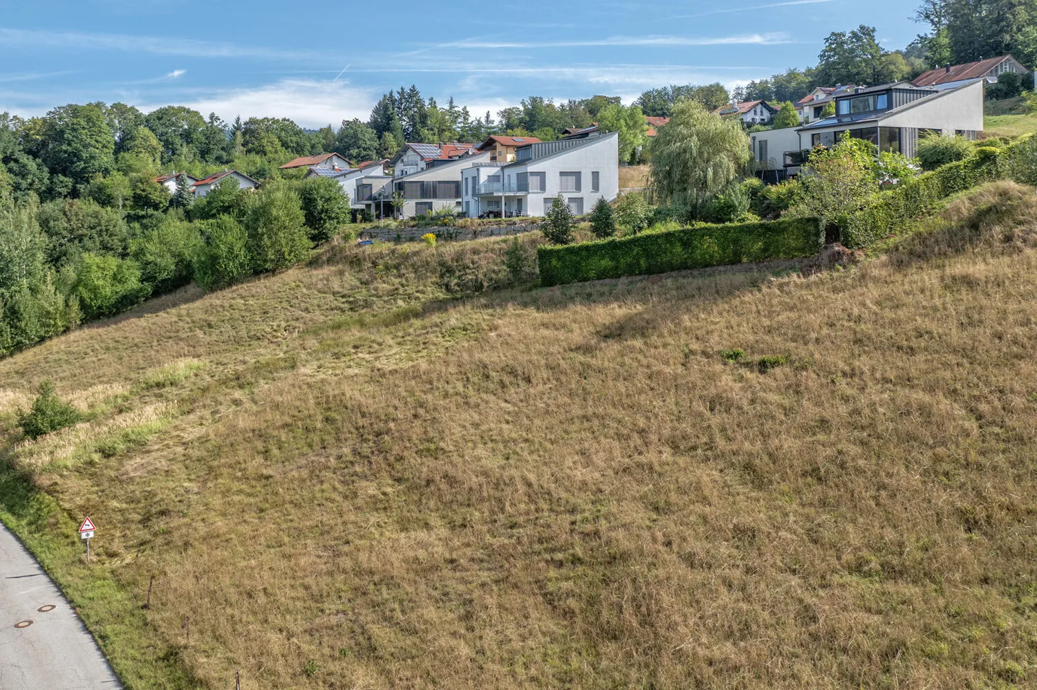 Vier Grundstücke für vier Häuser
mit je 5 Wohnungen 
Gesamtwohnfläche ca. 1575 m²