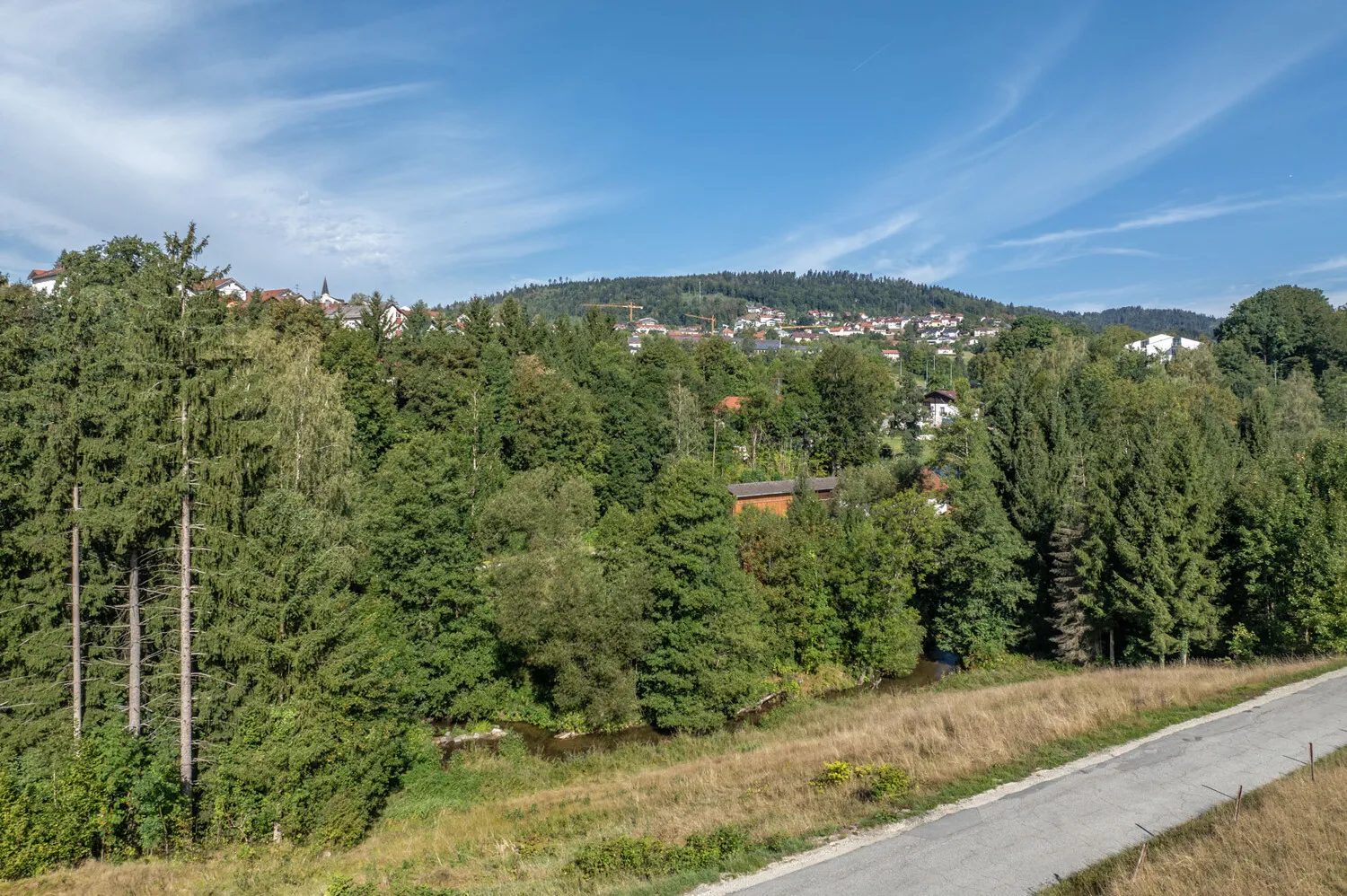 Vier Grundstücke für vier Häuser
mit je 5 Wohnungen 
Gesamtwohnfläche ca. 1575 m²