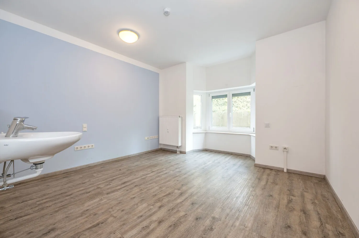 Ehemalige Praxisräume zum Rückbau
in 4 Wohnungen mit 234,39 m²