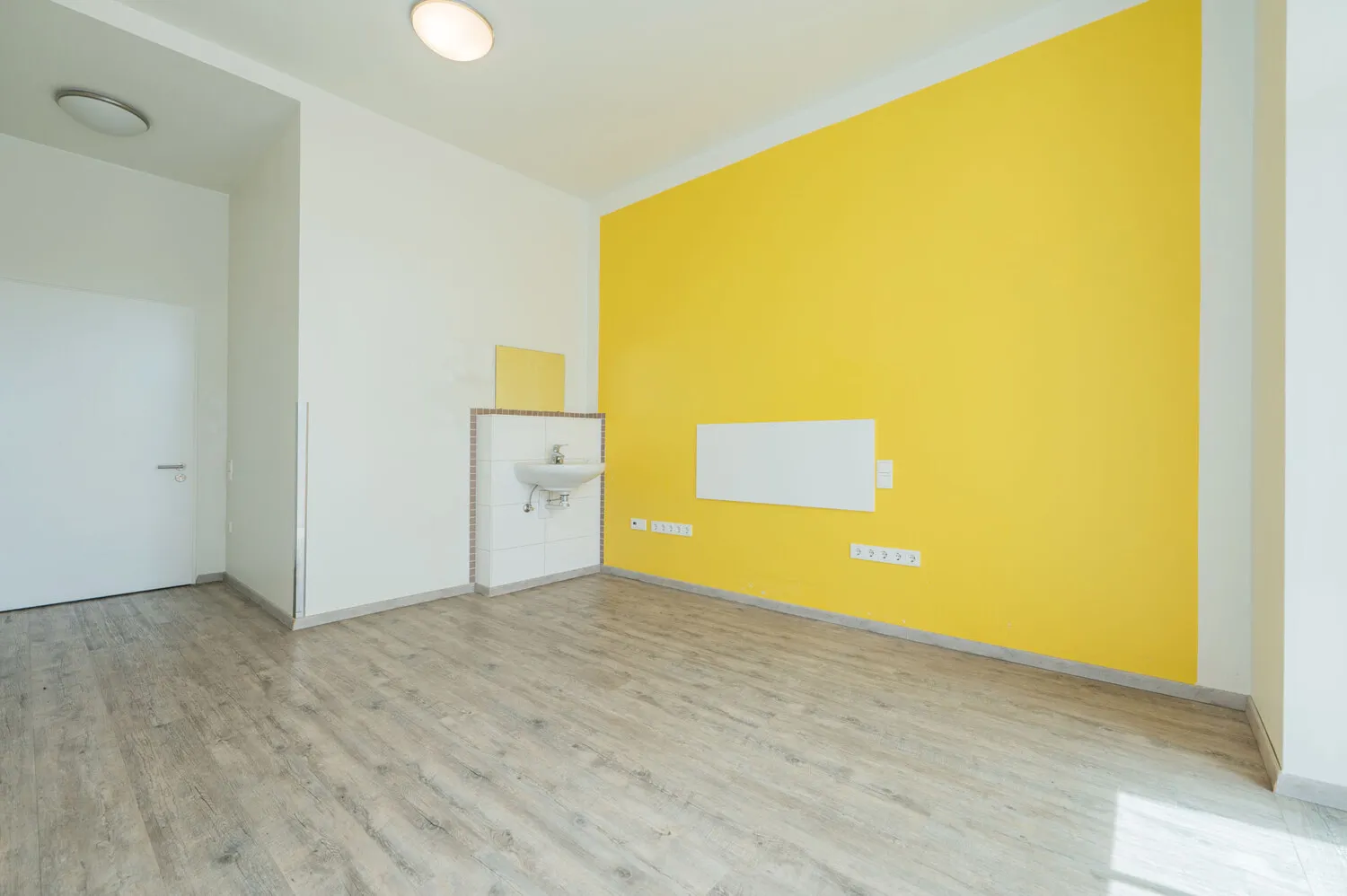 Ehemalige Praxisräume zum Rückbau
in 4 Wohnungen mit 234,39 m²