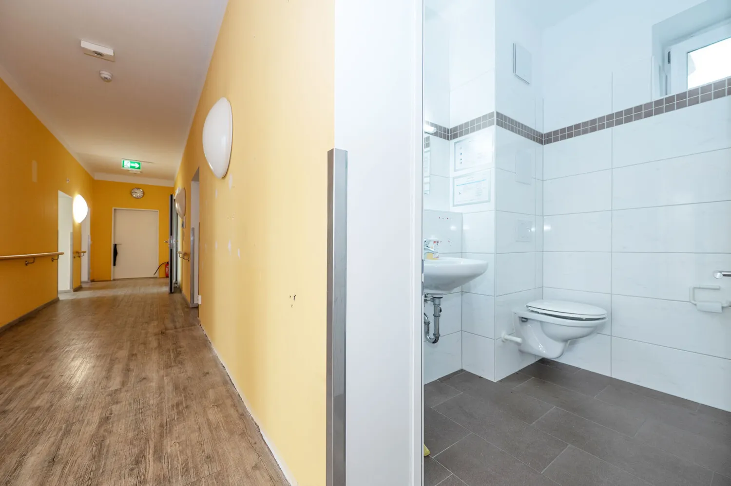 Ehemalige Praxisräume zum Rückbau
in 4 Wohnungen mit 234,39 m²
