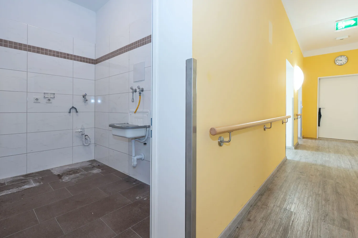 Ehemalige Praxisräume zum Rückbau
in 4 Wohnungen mit 234,39 m²
