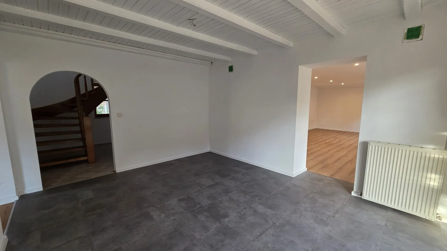 Sie brauchen Platz, für die große Familie oder für Wohnen und Gewerbe, hier finden Sie beides.