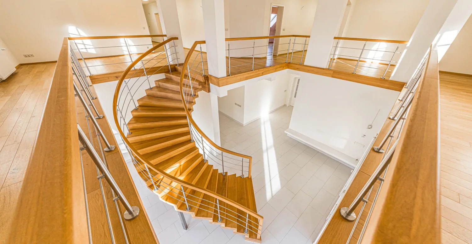 Treppenaufgang (2)