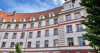 von_poll_real_estate_property_25077019_image_0