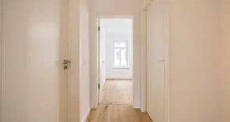 von_poll_real_estate_property_25077003_5_image_3