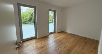 von_poll_real_estate_property_25077016_image_2