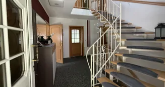 von_poll_real_estate_property_25474016_image_3