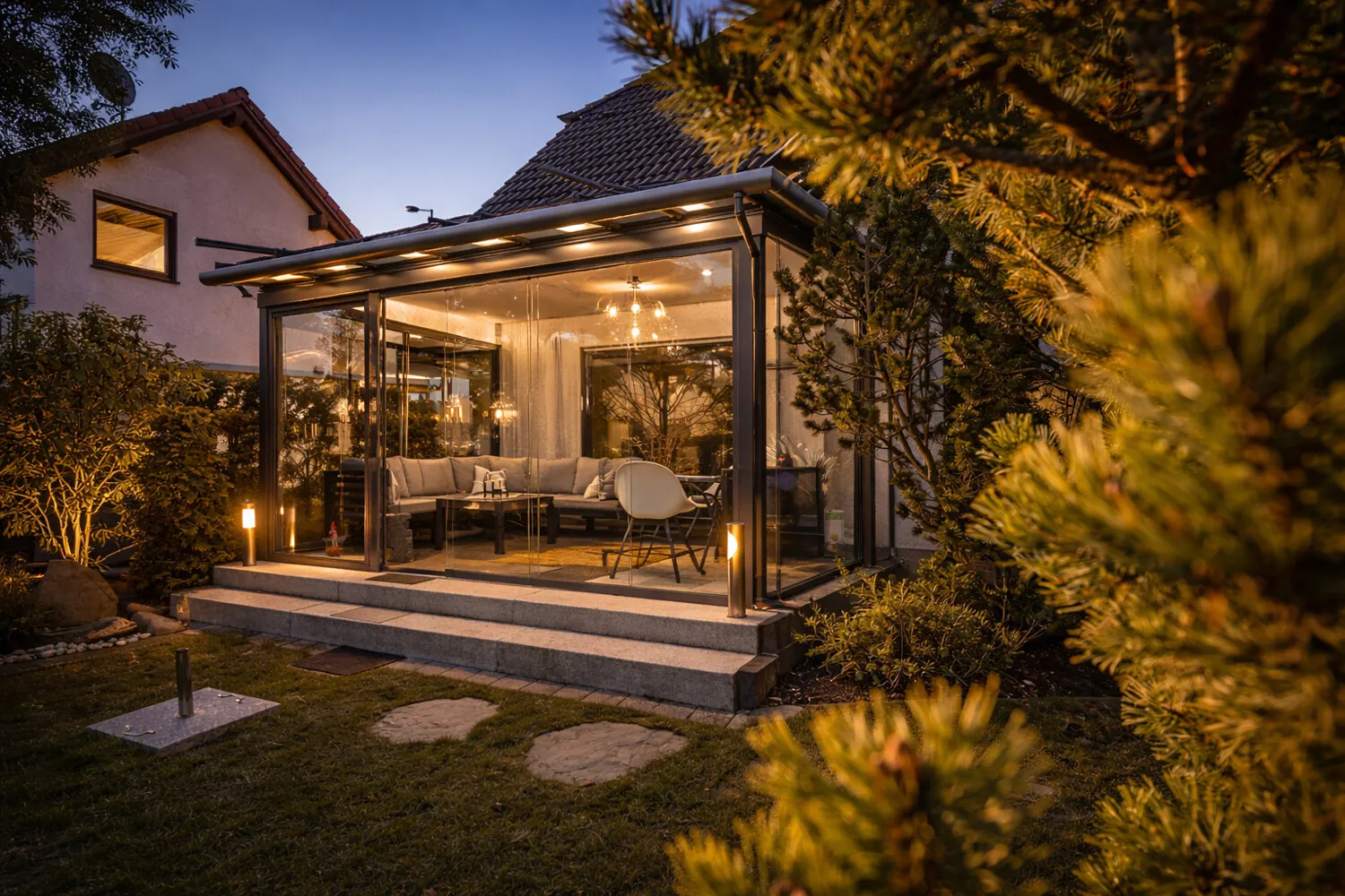 Wintergarten am Abend