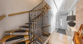 von_poll_real_estate_property_26474002_image_2