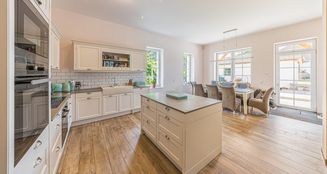 von_poll_real_estate_property_25077018_image_4