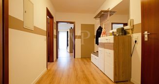 von_poll_real_estate_property_25237377_image_5