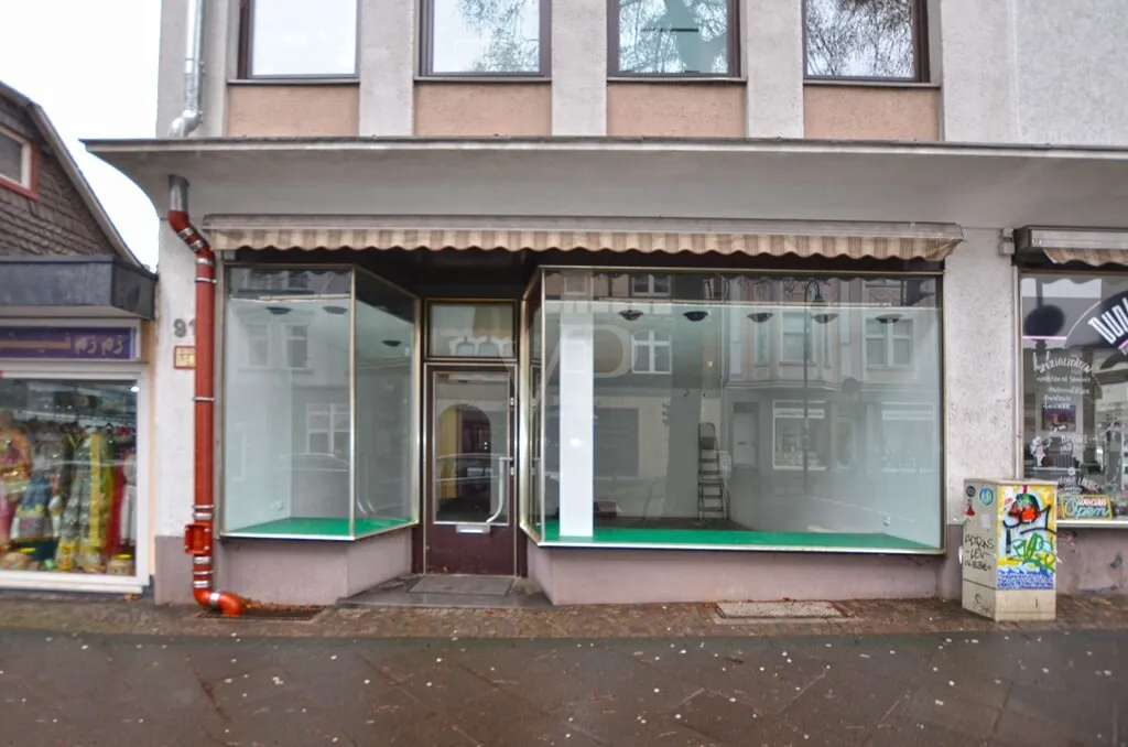 Eingang - Schaufenster