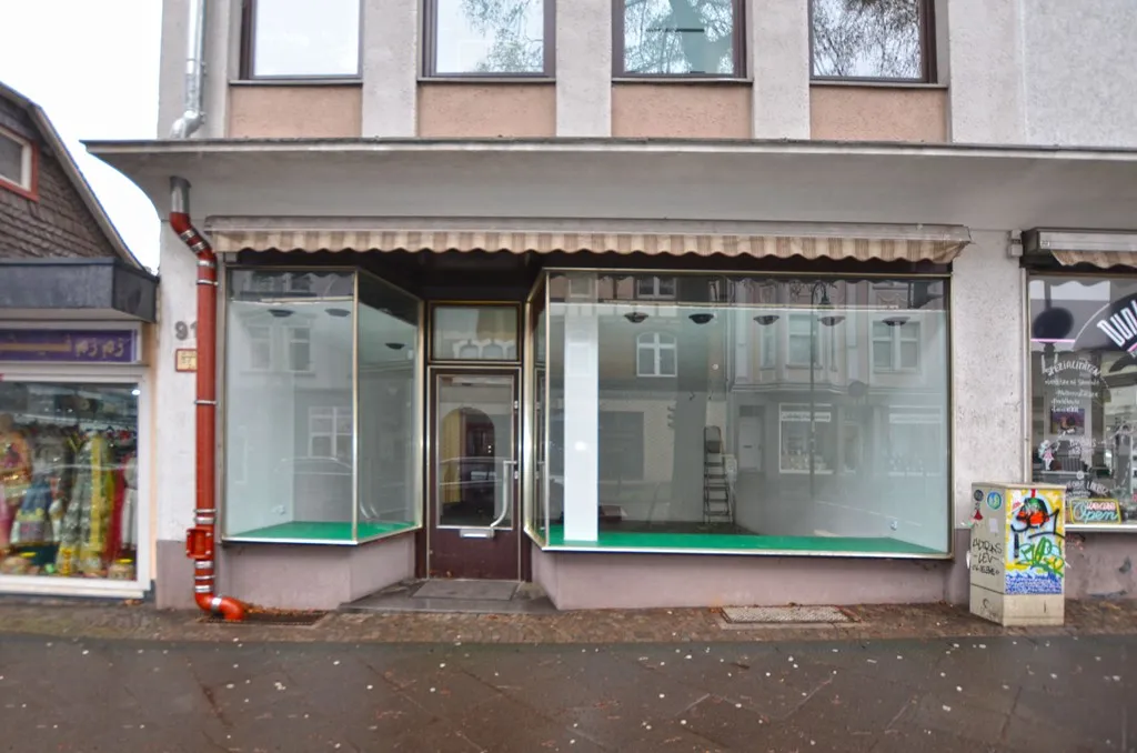 Eingang - Schaufenster