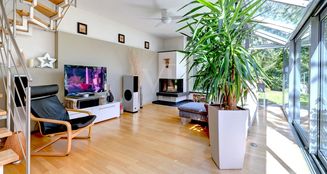 von_poll_real_estate_property_25002026_image_4