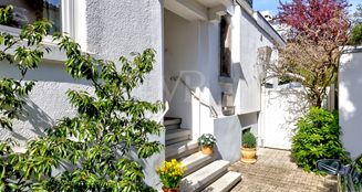 von_poll_real_estate_property_25002026_image_1