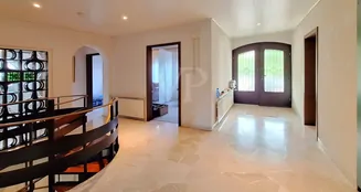 von_poll_real_estate_property_25002084_image_2