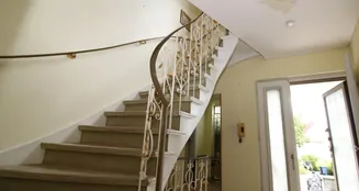 von_poll_real_estate_property_24002065_image_2