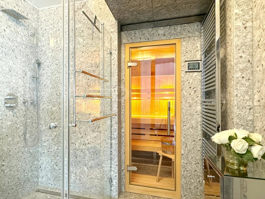 Sauna (Masterbad)