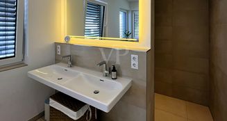 von_poll_real_estate_property_25002042_image_21