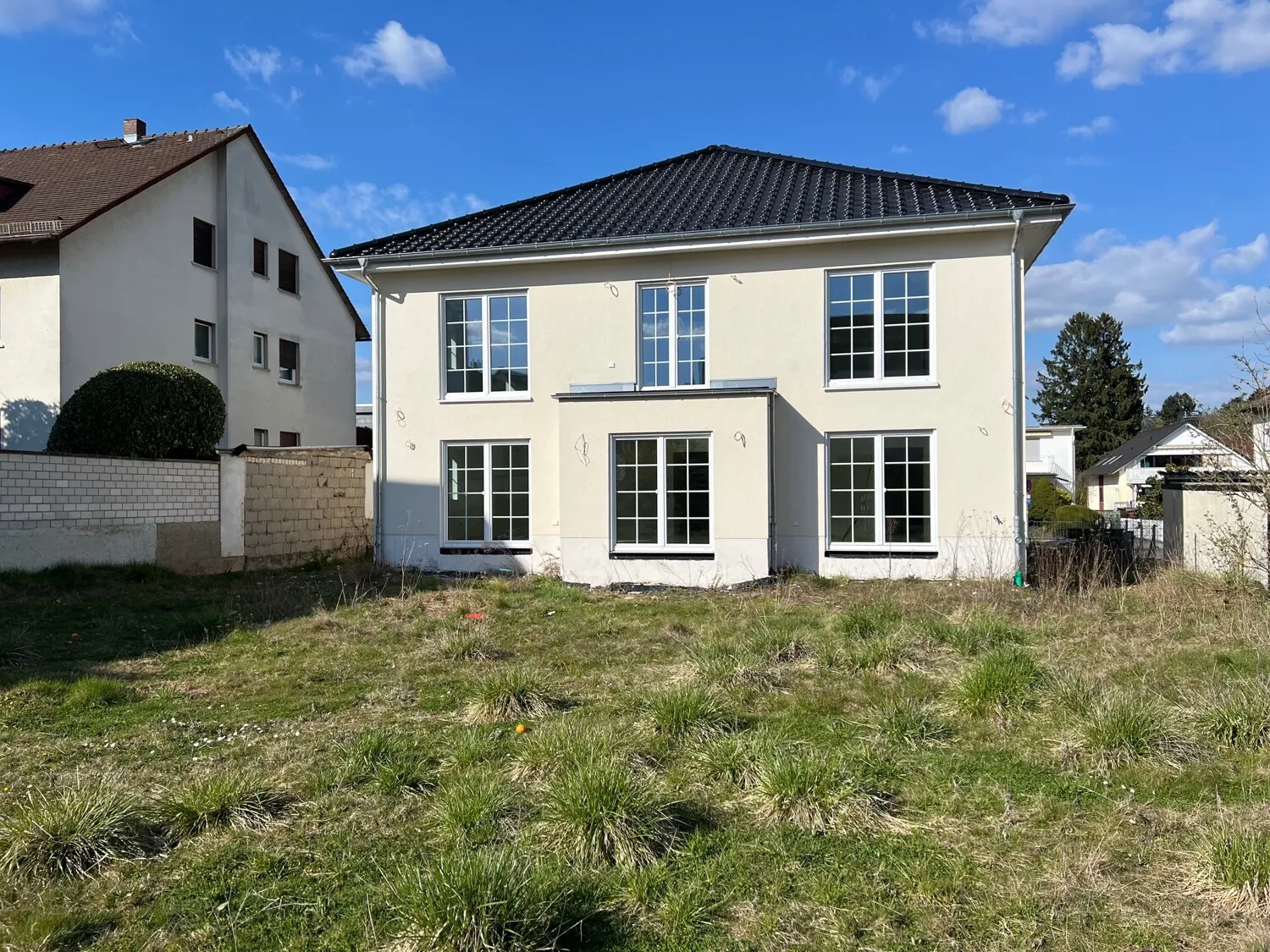 Hausansicht Garten
