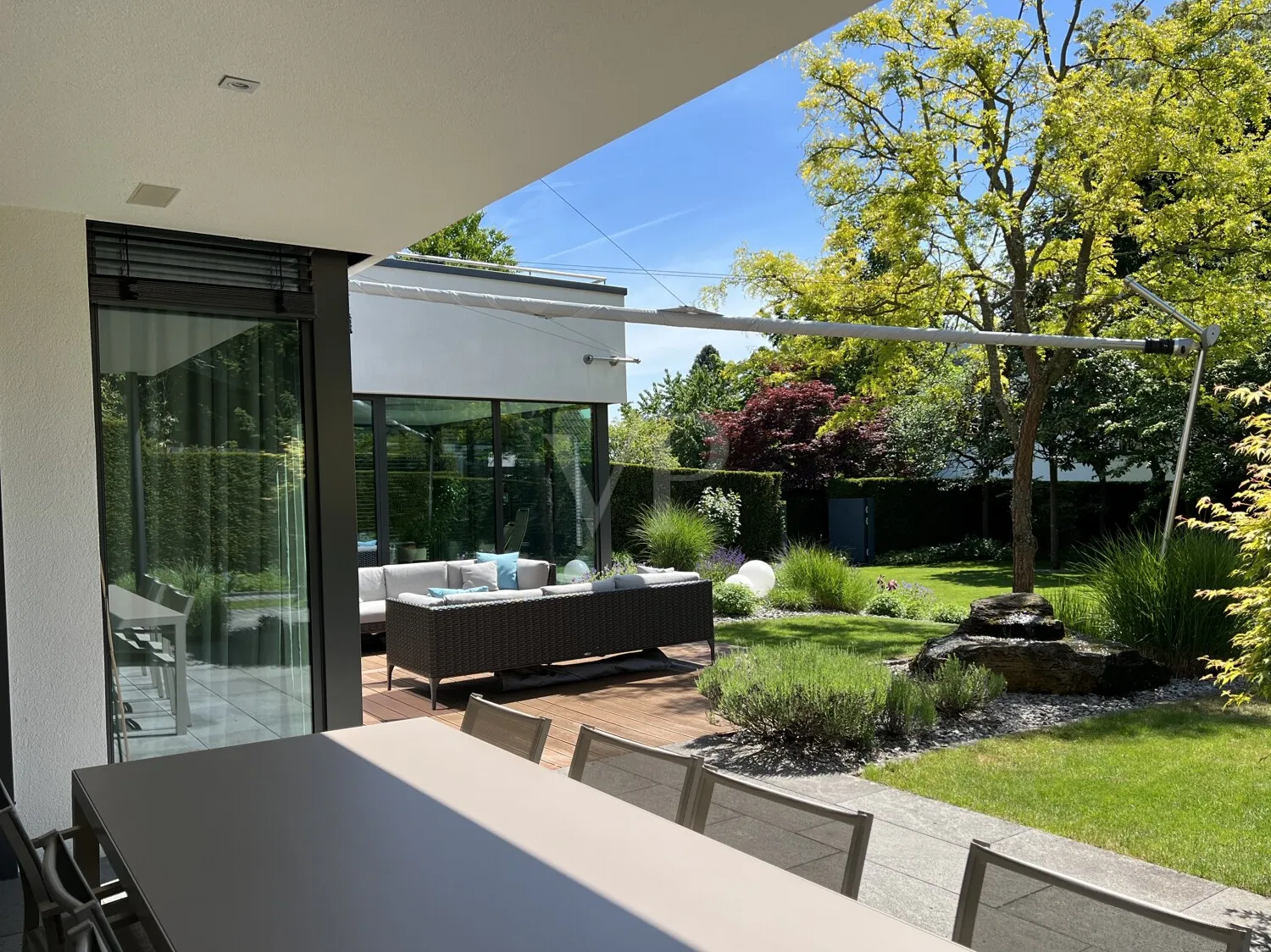 Überdachte Terrasse